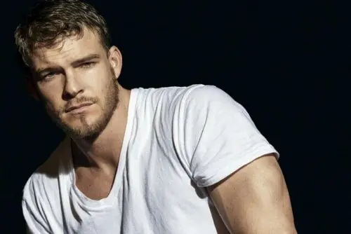 Alan Ritchson Taille Débuts de Carrière