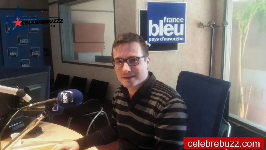 Julien Bouchet Éducation et Débuts de Carrière