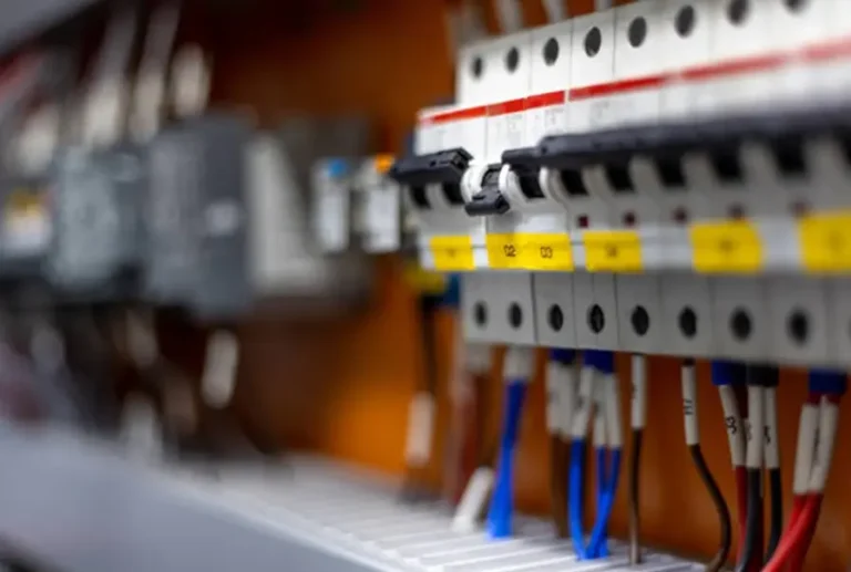 The Role of Switching Power Supply in Building Efficient Industrial Control Systems