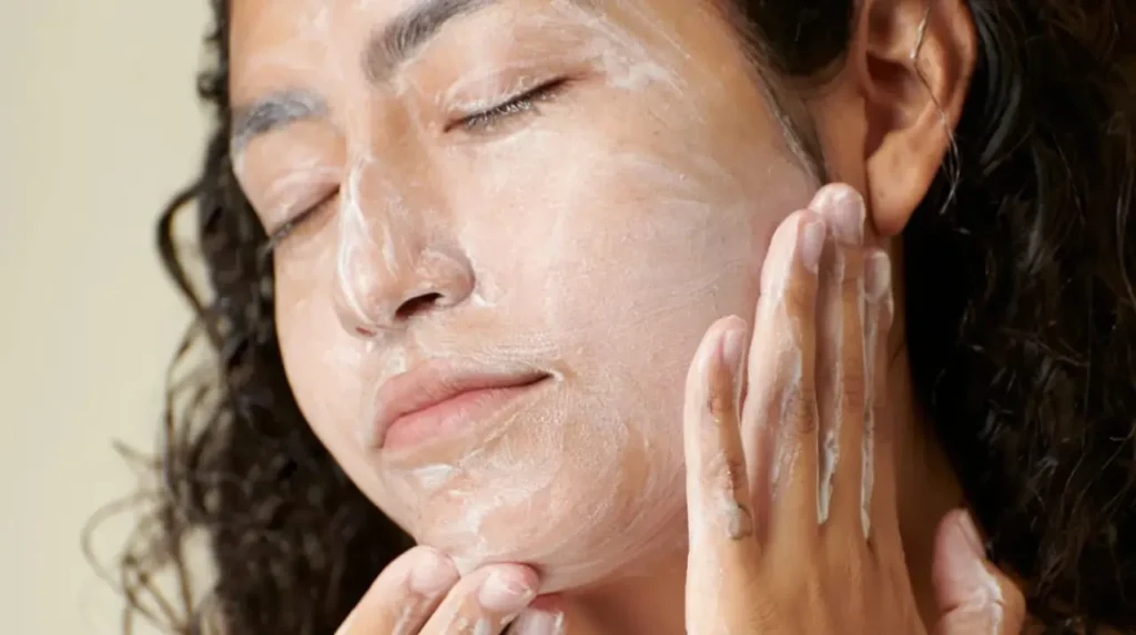 How to Find the Right Body Acne Wash for Clearer Skin