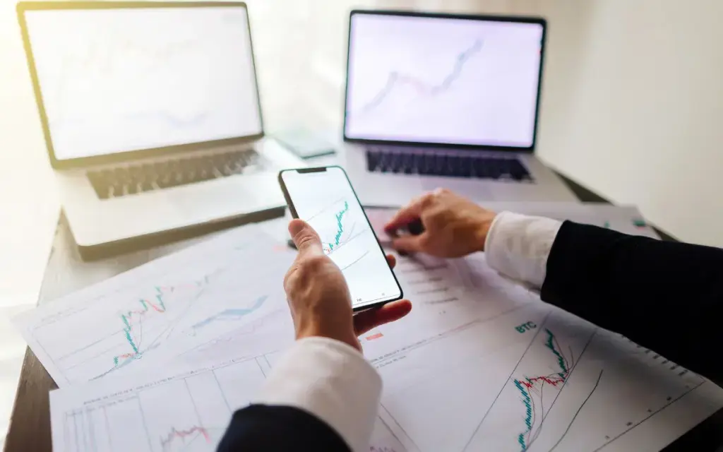 La fluctuation du prix du Bitcoin et les facteurs influençant son cours La fluctuation du prix du Bitcoin et les facteurs influençant son cours