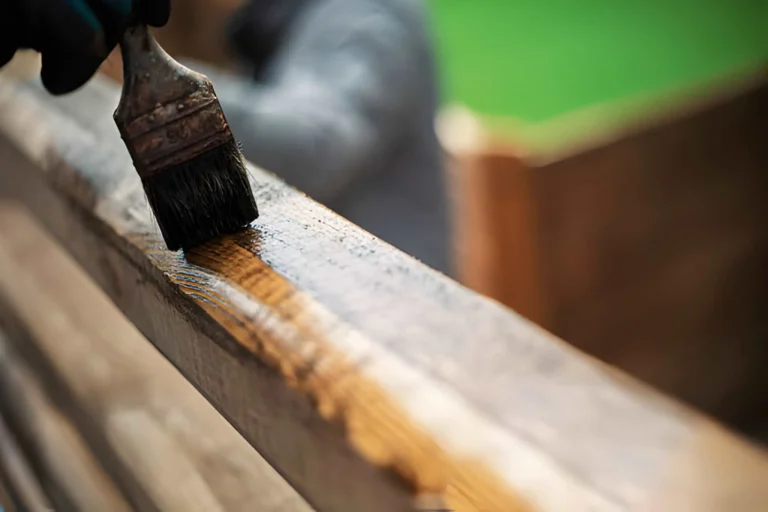 How Fence Coatings Protect Outdoor Structures From Wear