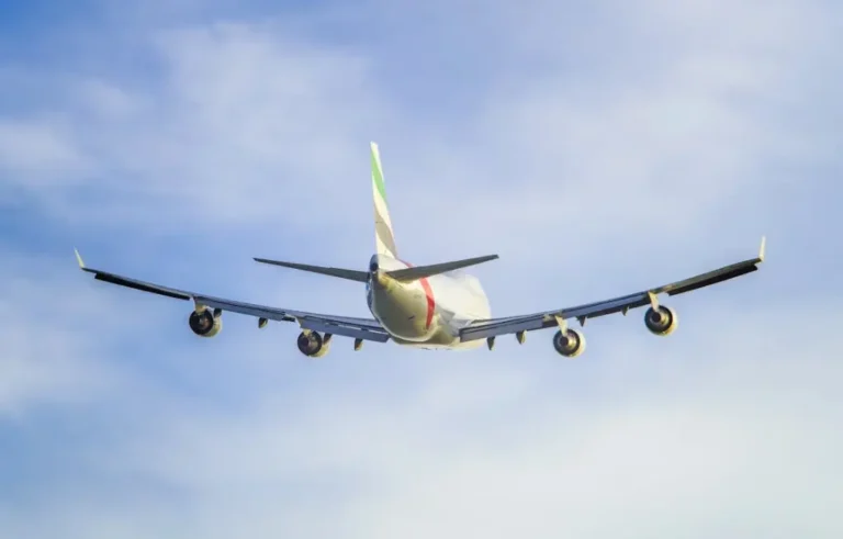 5 Storage Practices That Protect Onboard Power Systems