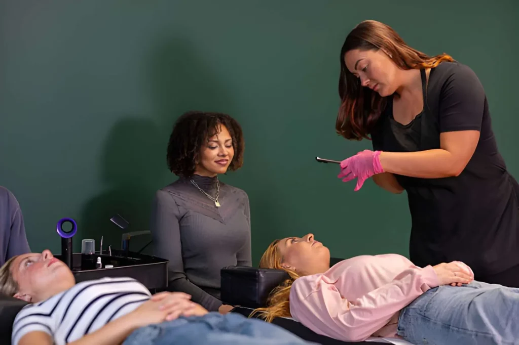 Your Guide to the Ultimate Lash Tech Course