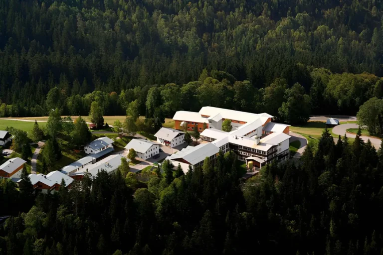 Alpine Academic Communities Shaping Global Leaders